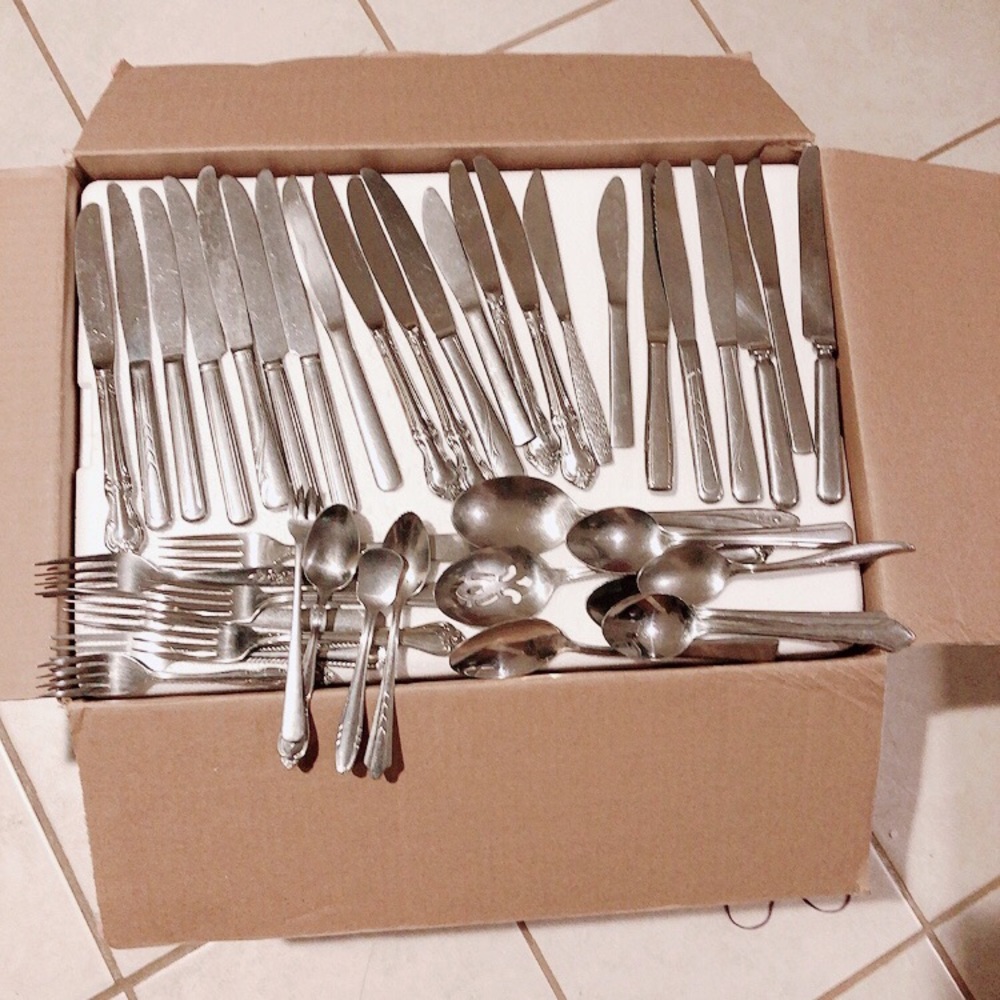 Bundle Stainless forks, spoons, steak cutter